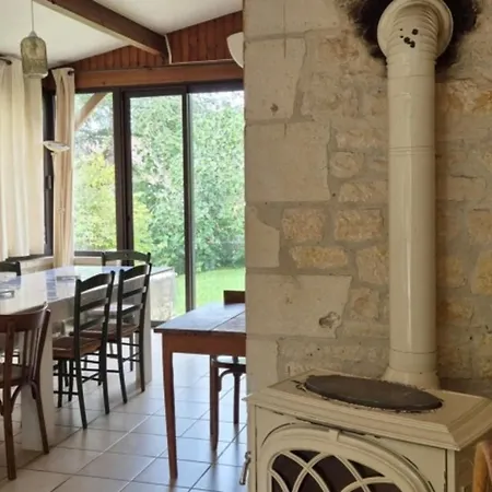 Ma Maison De Famille En Quercy Avec Piscine 펜션